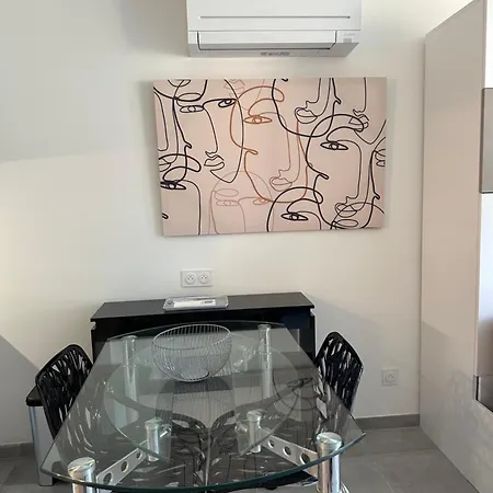 Superbe Climatise Sur Le Port De Apartamento Hyères