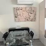 Superbe Climatise Sur Le Port De Apartman Hyères
