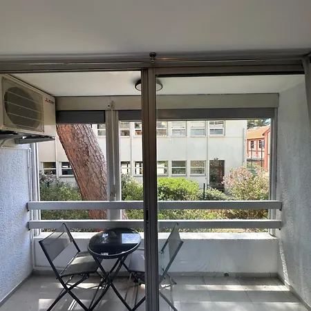 Superbe Climatisé Sur Le Port De *